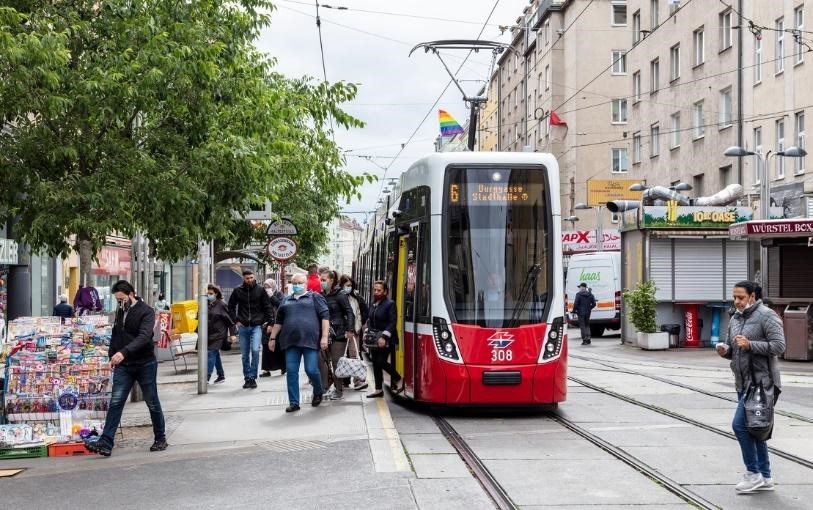 Eine Straßenbahn der Wiener Linien